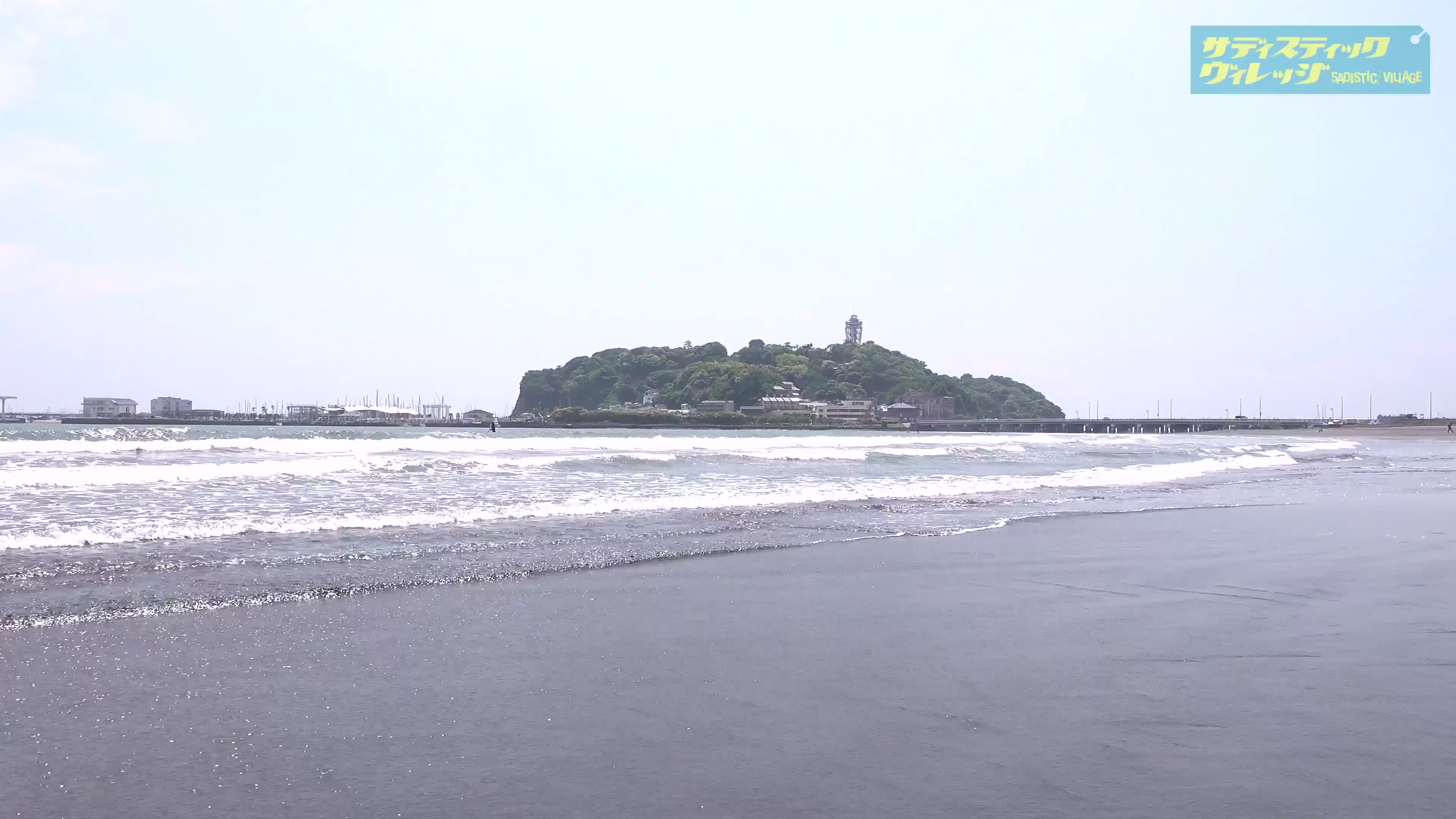 素人 チクポチ 素人バラエティ  湘南地元妻乳首責め＆素股抜きチャレンジ！巨乳妻が「ごめんねぇッ」と子供に謝りながら、ギン勃起デカチンを一心不乱に膣に擦り付け発情！罰ゲームのことなんか忘れて、自分から騎乗位で挿入！ナマ中出しをおねだり！！  - 無料エロ動画 - FANZA無料動画