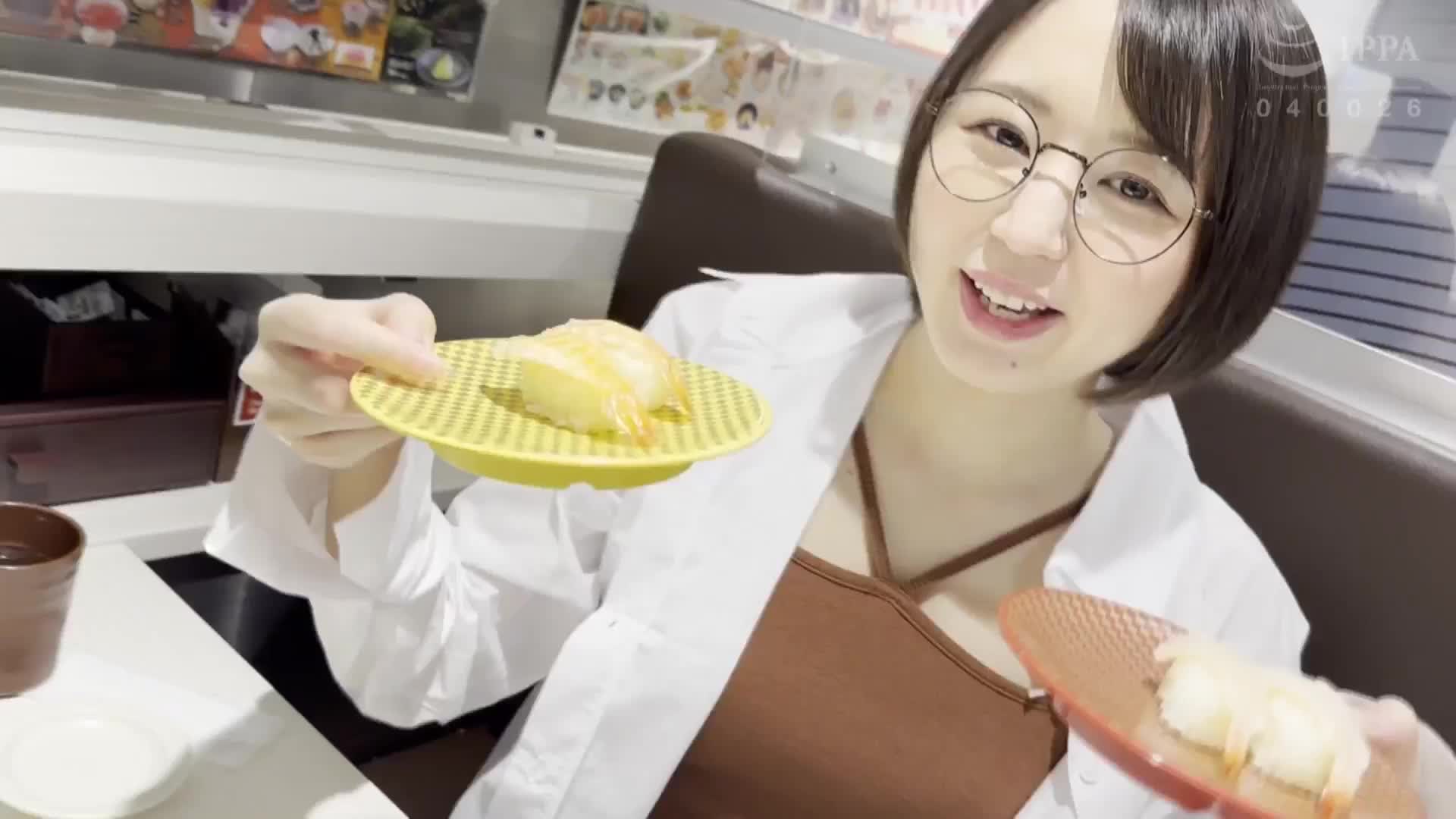 実証】めちゃ華奢めちゃかわいい大食いYOU○UBERは、性欲も底なし沼 - 無料エロ動画 - FANZA無料動画