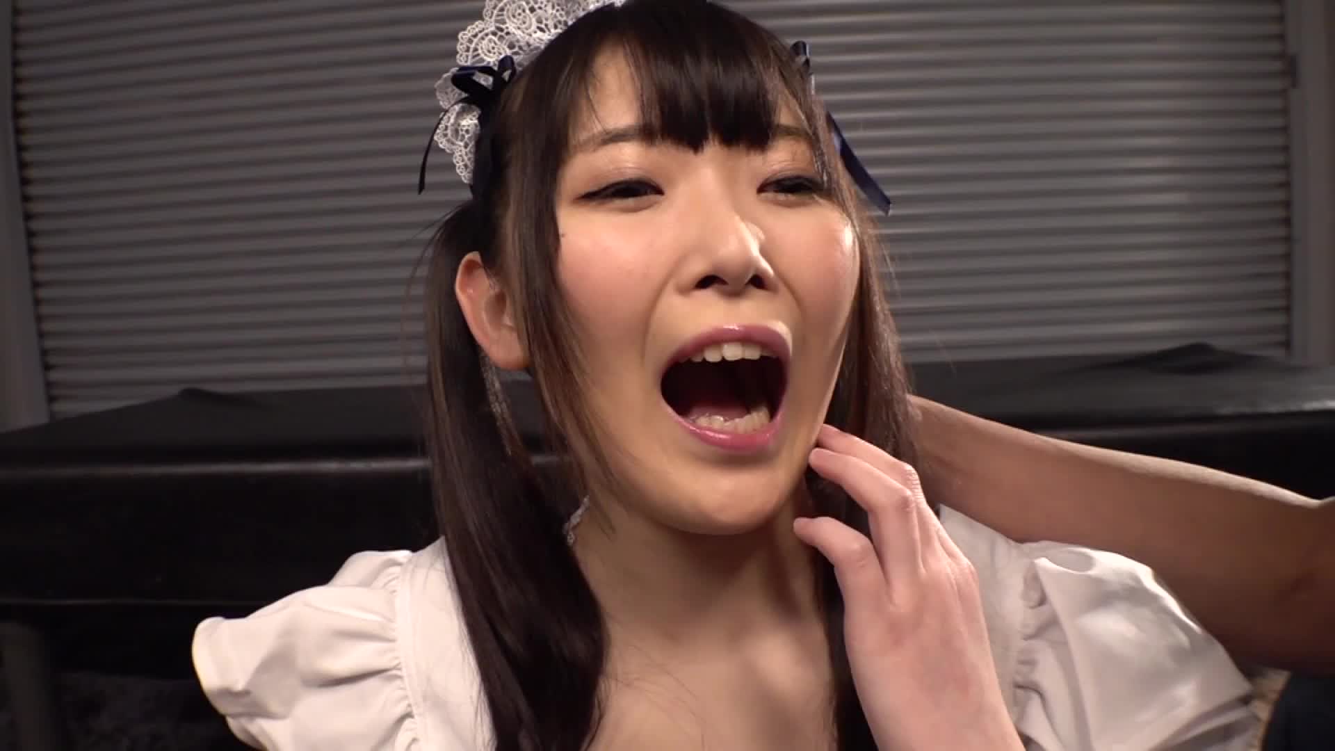 イラマチオ　涙 